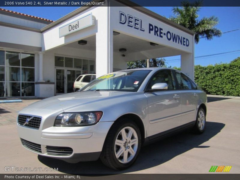 Silver Metallic / Dark Beige/Quartz 2006 Volvo S40 2.4i