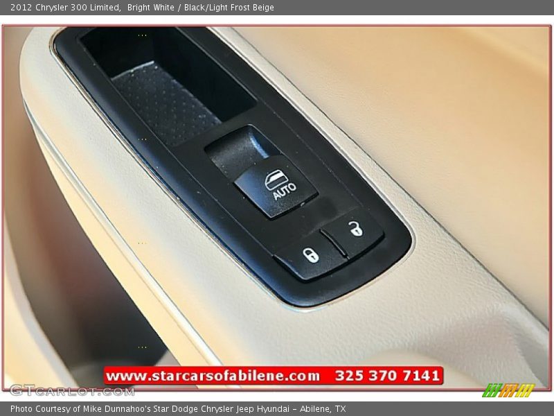 Bright White / Black/Light Frost Beige 2012 Chrysler 300 Limited