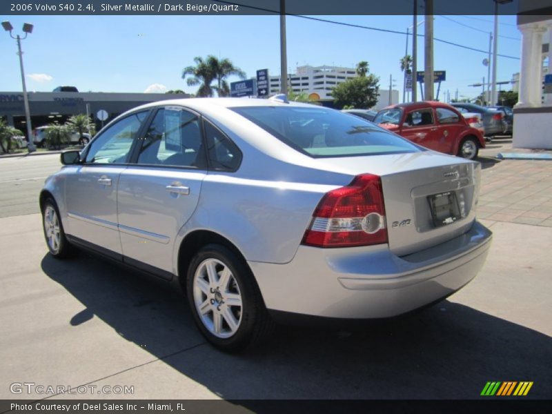 Silver Metallic / Dark Beige/Quartz 2006 Volvo S40 2.4i