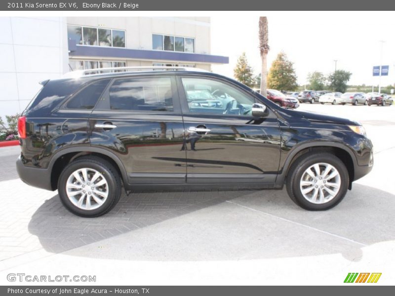 Ebony Black / Beige 2011 Kia Sorento EX V6