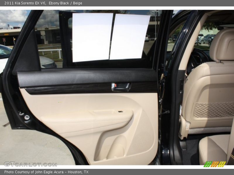 Ebony Black / Beige 2011 Kia Sorento EX V6