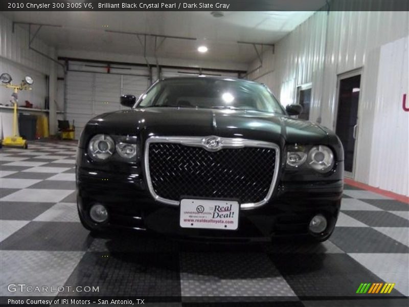 Brilliant Black Crystal Pearl / Dark Slate Gray 2010 Chrysler 300 300S V6