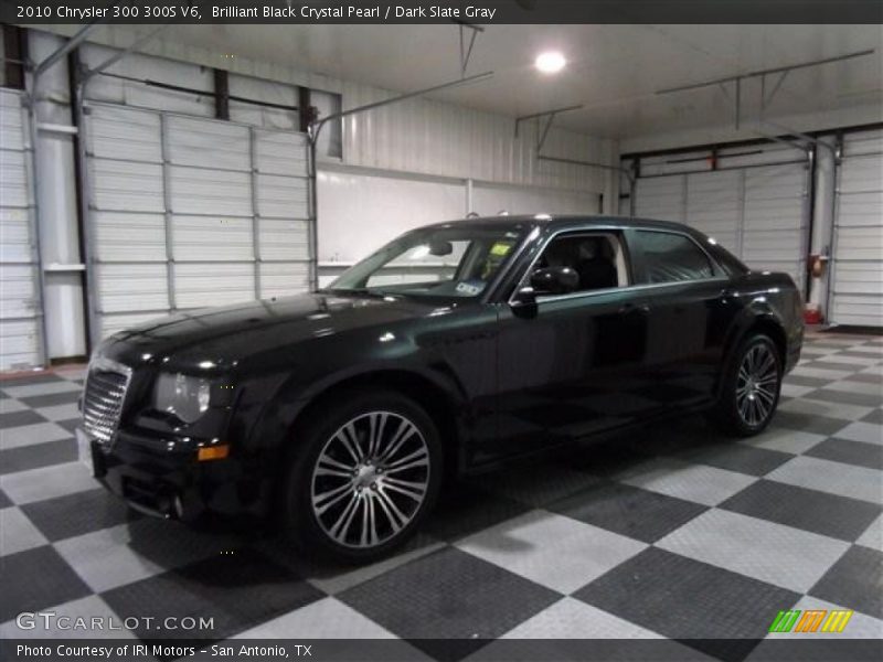 Brilliant Black Crystal Pearl / Dark Slate Gray 2010 Chrysler 300 300S V6