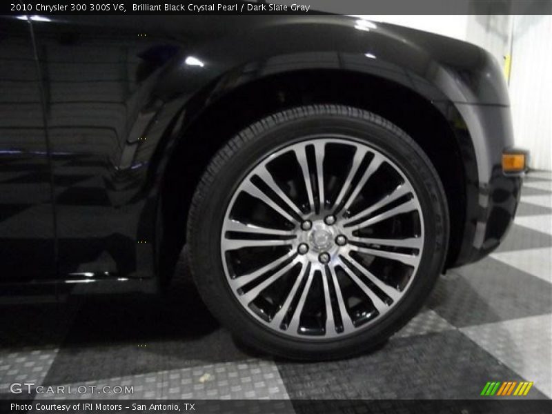 Brilliant Black Crystal Pearl / Dark Slate Gray 2010 Chrysler 300 300S V6