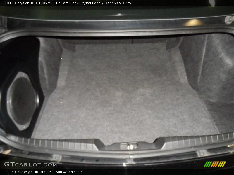 Brilliant Black Crystal Pearl / Dark Slate Gray 2010 Chrysler 300 300S V6