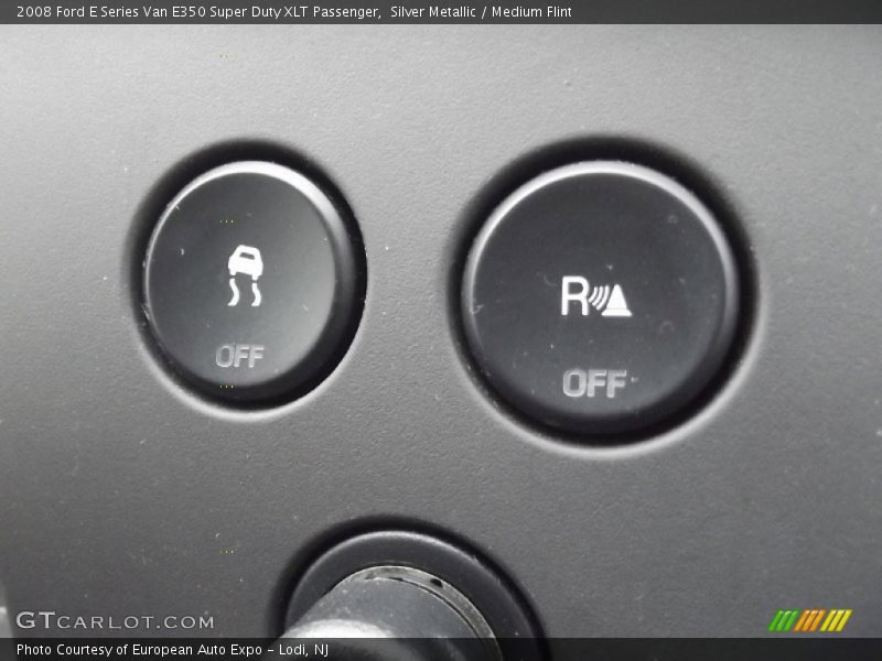 Silver Metallic / Medium Flint 2008 Ford E Series Van E350 Super Duty XLT Passenger