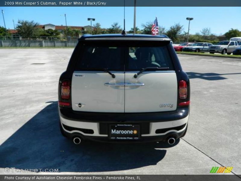 Pepper White / Black/Grey 2009 Mini Cooper S Clubman