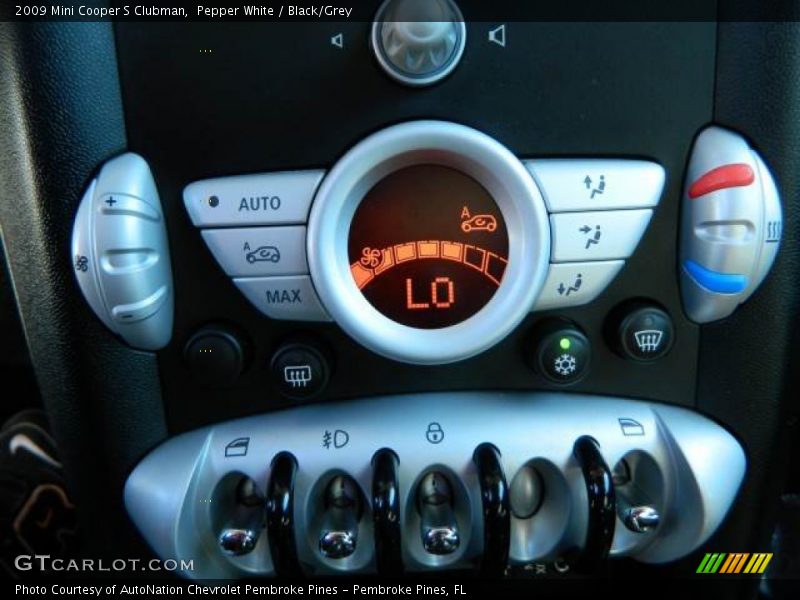 Pepper White / Black/Grey 2009 Mini Cooper S Clubman