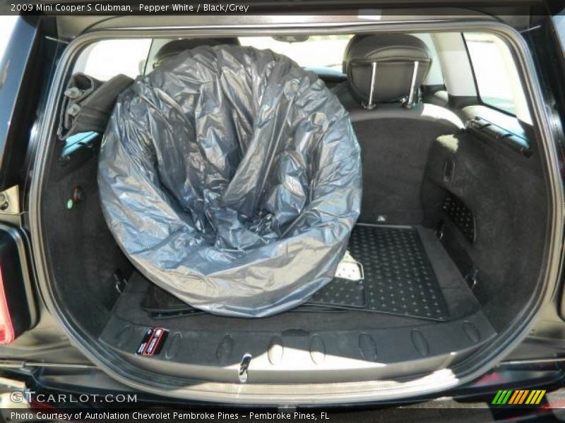 Pepper White / Black/Grey 2009 Mini Cooper S Clubman
