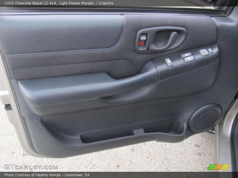 Light Pewter Metallic / Graphite 2003 Chevrolet Blazer LS 4x4