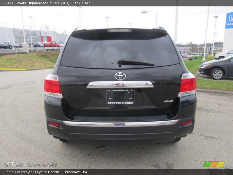 Black / Ash 2011 Toyota Highlander Limited 4WD