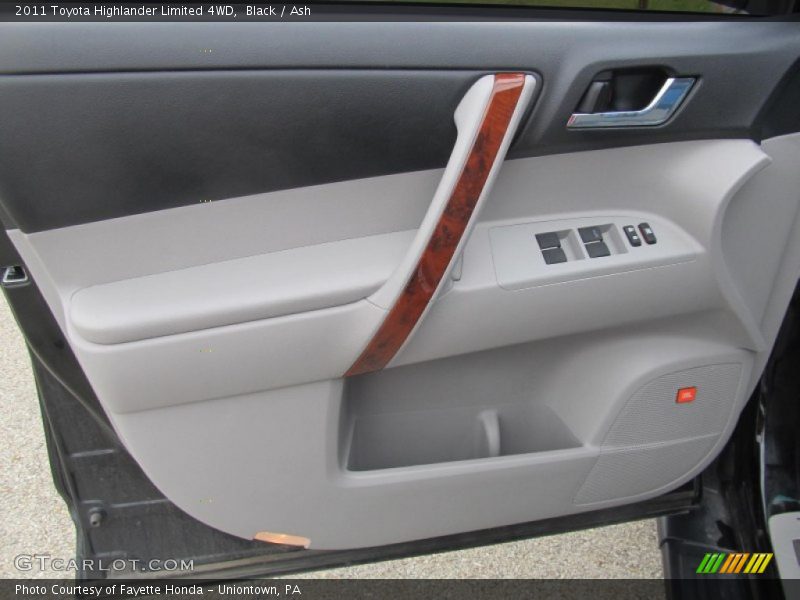 Black / Ash 2011 Toyota Highlander Limited 4WD