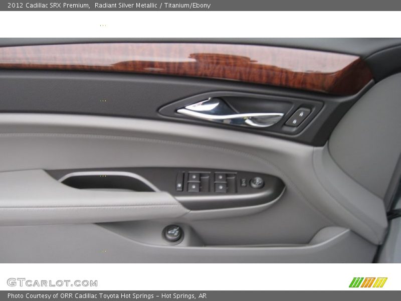 Radiant Silver Metallic / Titanium/Ebony 2012 Cadillac SRX Premium