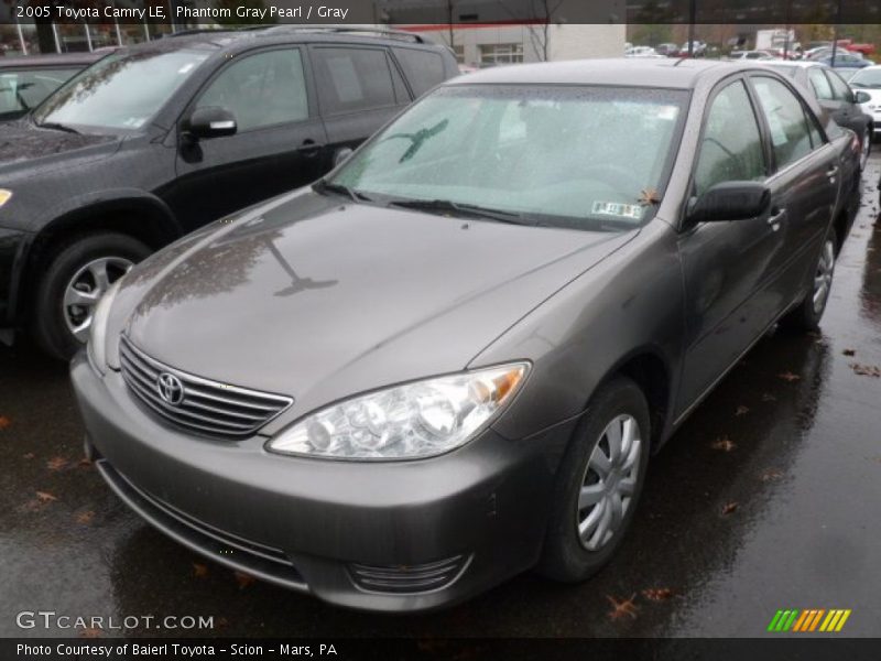 Phantom Gray Pearl / Gray 2005 Toyota Camry LE