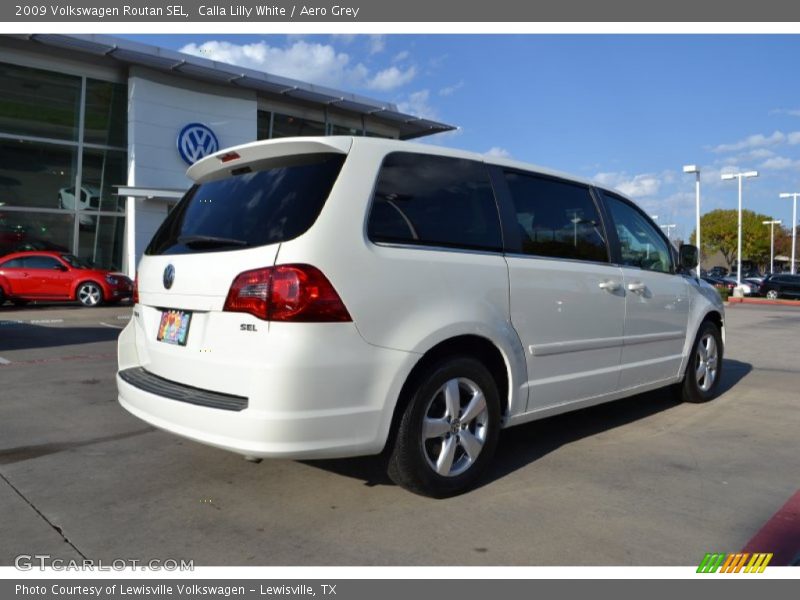 Calla Lilly White / Aero Grey 2009 Volkswagen Routan SEL