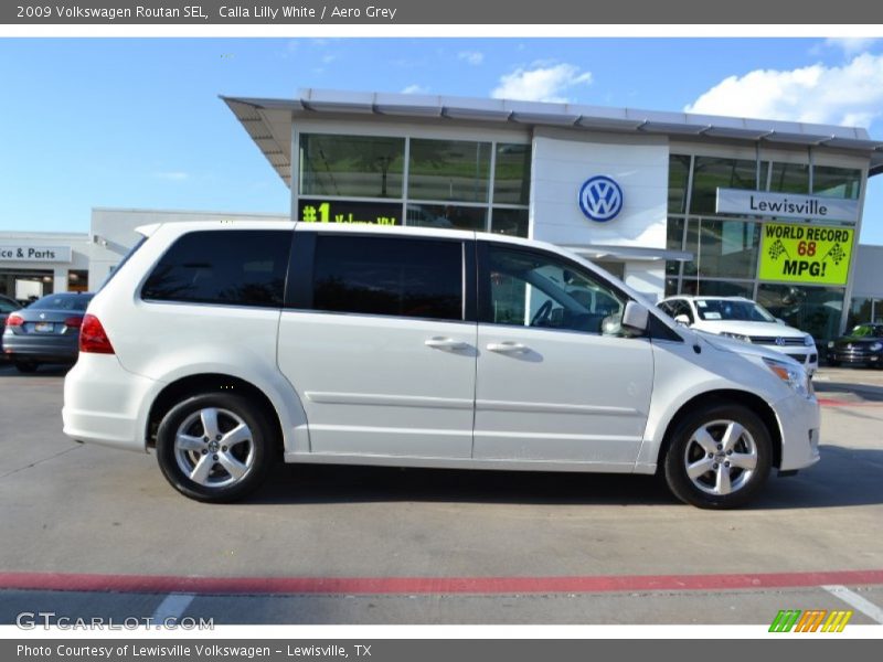 Calla Lilly White / Aero Grey 2009 Volkswagen Routan SEL