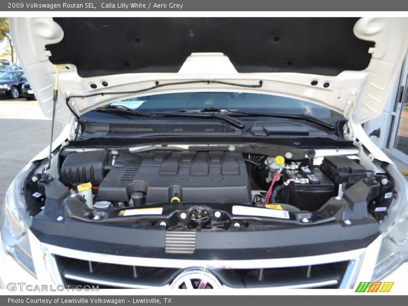 Calla Lilly White / Aero Grey 2009 Volkswagen Routan SEL