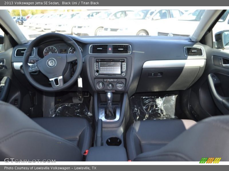 Black Uni / Titan Black 2013 Volkswagen Jetta SE Sedan