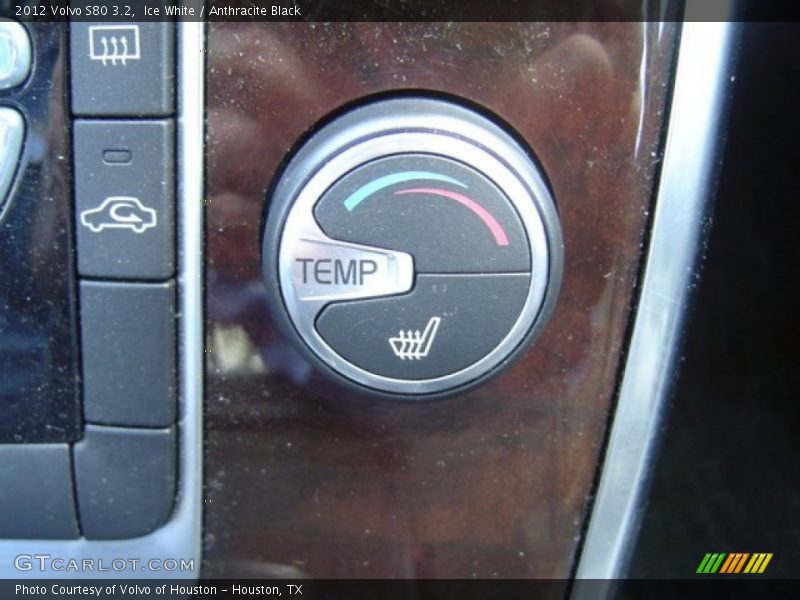 Ice White / Anthracite Black 2012 Volvo S80 3.2