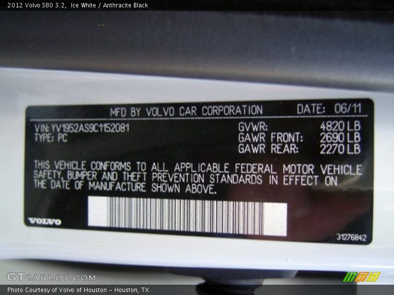Ice White / Anthracite Black 2012 Volvo S80 3.2