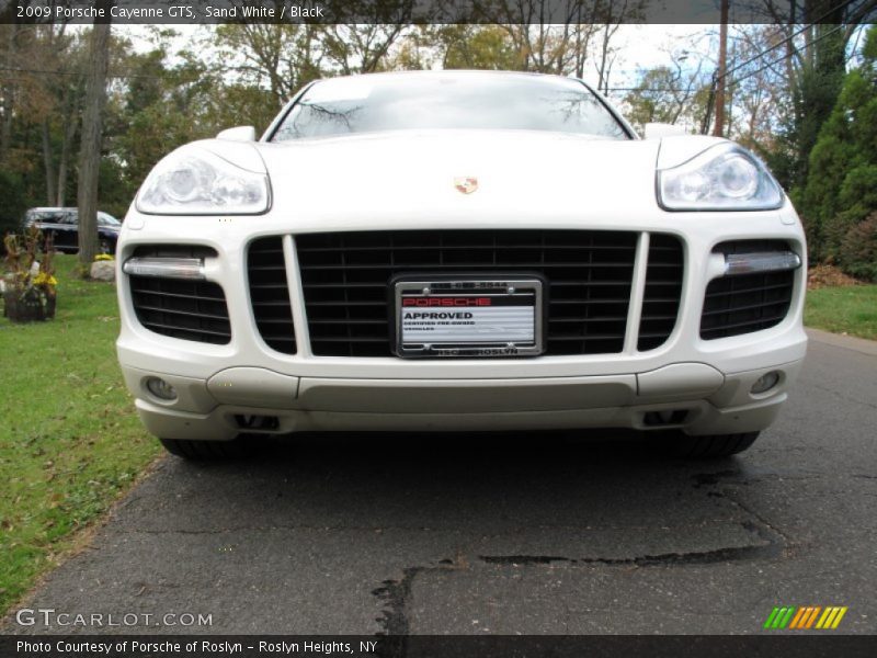 Sand White / Black 2009 Porsche Cayenne GTS