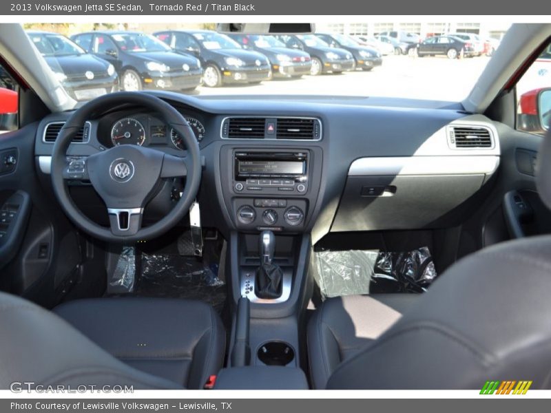 Tornado Red / Titan Black 2013 Volkswagen Jetta SE Sedan