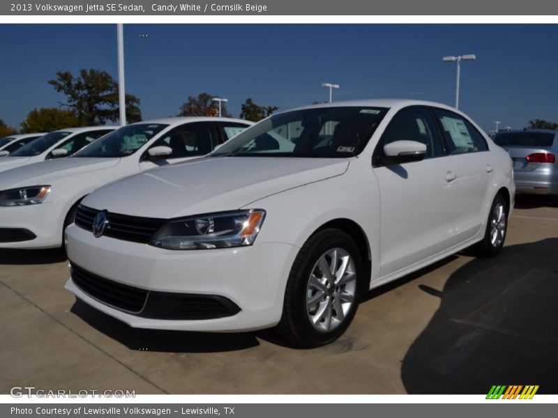 Candy White / Cornsilk Beige 2013 Volkswagen Jetta SE Sedan
