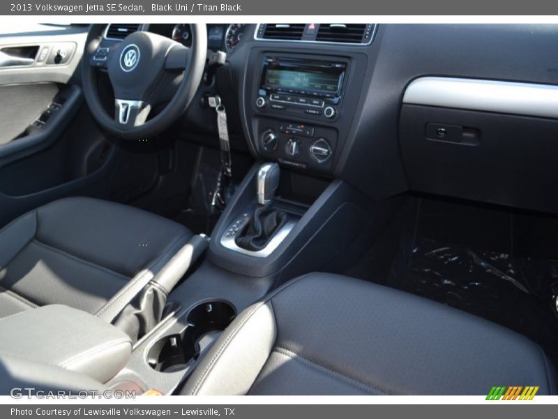 Black Uni / Titan Black 2013 Volkswagen Jetta SE Sedan