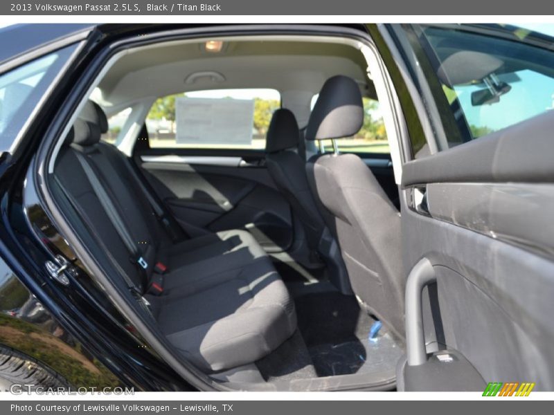 Black / Titan Black 2013 Volkswagen Passat 2.5L S