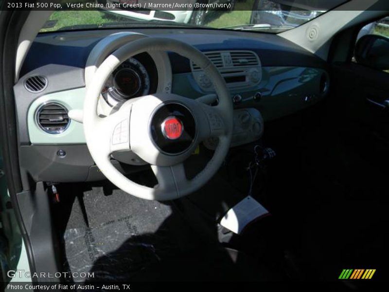 Verde Chiaro (Light Green) / Marrone/Avorio (Brown/Ivory) 2013 Fiat 500 Pop