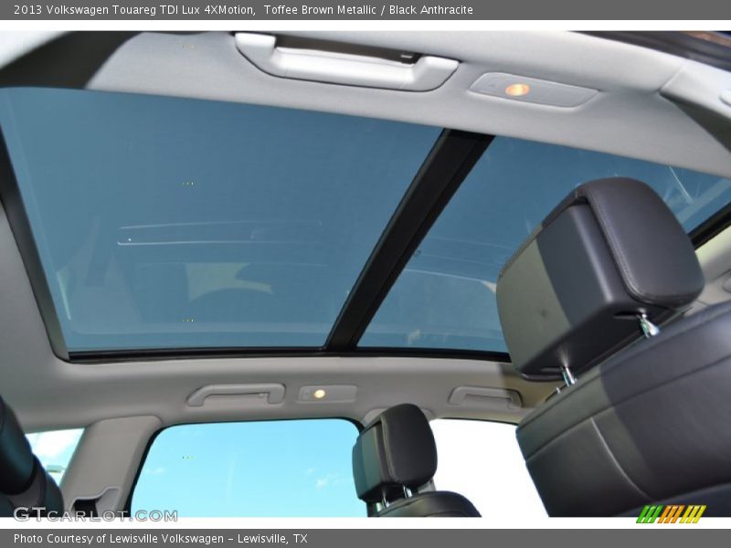Toffee Brown Metallic / Black Anthracite 2013 Volkswagen Touareg TDI Lux 4XMotion