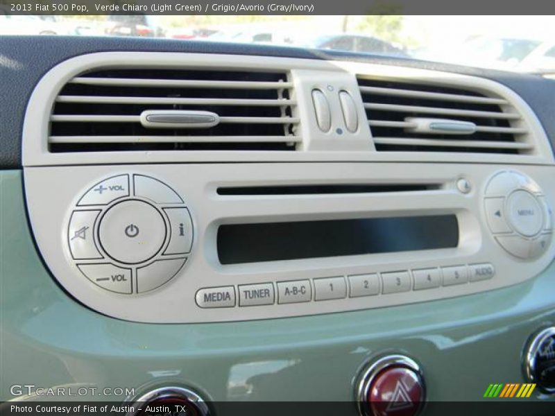 Verde Chiaro (Light Green) / Grigio/Avorio (Gray/Ivory) 2013 Fiat 500 Pop