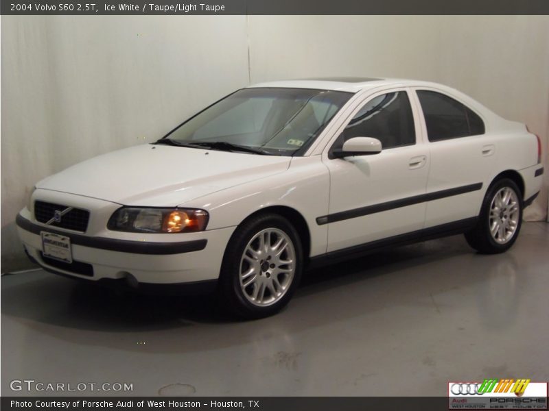 Ice White / Taupe/Light Taupe 2004 Volvo S60 2.5T