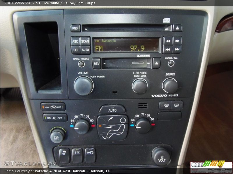 Ice White / Taupe/Light Taupe 2004 Volvo S60 2.5T