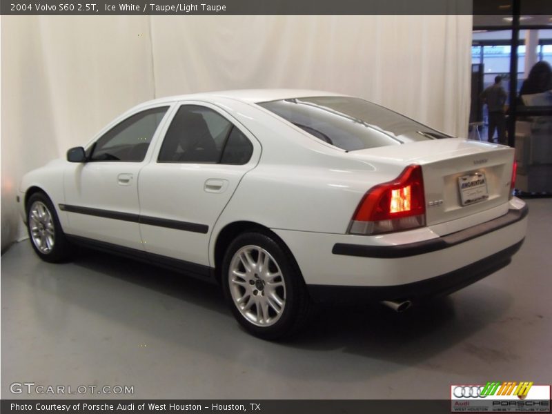 Ice White / Taupe/Light Taupe 2004 Volvo S60 2.5T