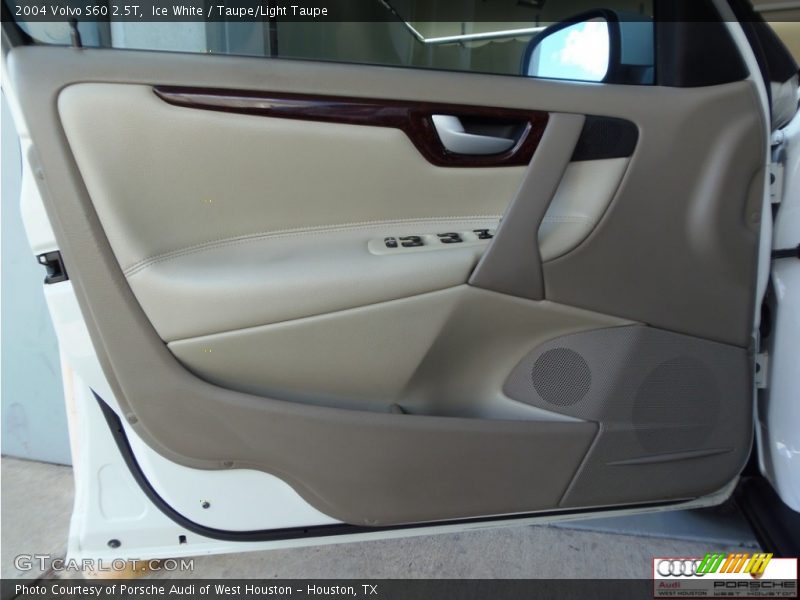Ice White / Taupe/Light Taupe 2004 Volvo S60 2.5T