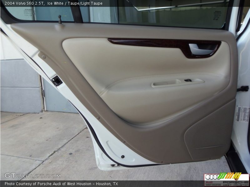 Ice White / Taupe/Light Taupe 2004 Volvo S60 2.5T