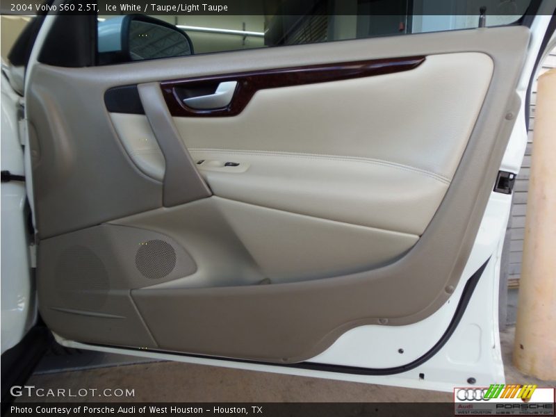 Ice White / Taupe/Light Taupe 2004 Volvo S60 2.5T
