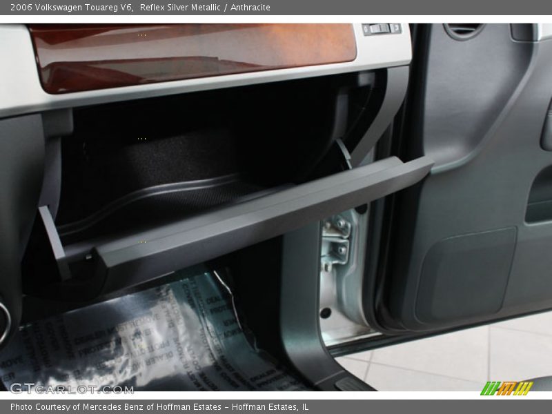 Reflex Silver Metallic / Anthracite 2006 Volkswagen Touareg V6