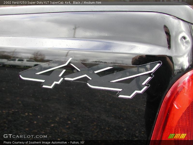 Black / Medium Flint 2002 Ford F250 Super Duty XLT SuperCab 4x4