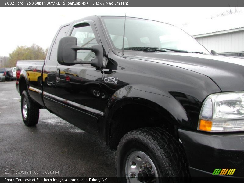 Black / Medium Flint 2002 Ford F250 Super Duty XLT SuperCab 4x4