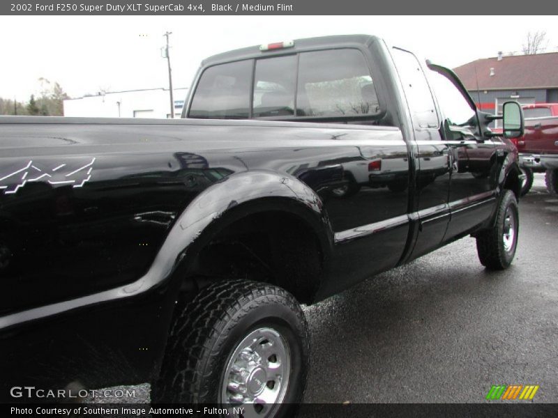 Black / Medium Flint 2002 Ford F250 Super Duty XLT SuperCab 4x4