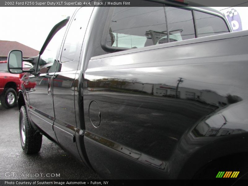 Black / Medium Flint 2002 Ford F250 Super Duty XLT SuperCab 4x4
