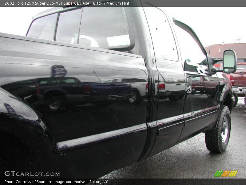 Black / Medium Flint 2002 Ford F250 Super Duty XLT SuperCab 4x4