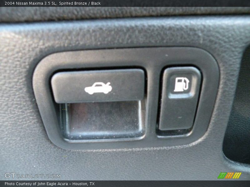 Spirited Bronze / Black 2004 Nissan Maxima 3.5 SL