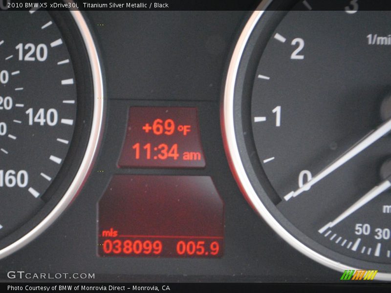 Titanium Silver Metallic / Black 2010 BMW X5 xDrive30i