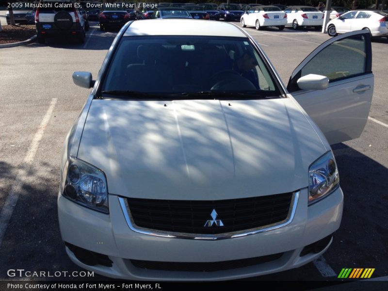 Dover White Pearl / Beige 2009 Mitsubishi Galant ES