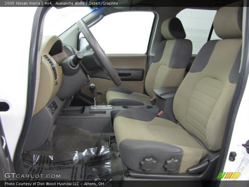 Avalanche White / Desert/Graphite 2005 Nissan Xterra S 4x4