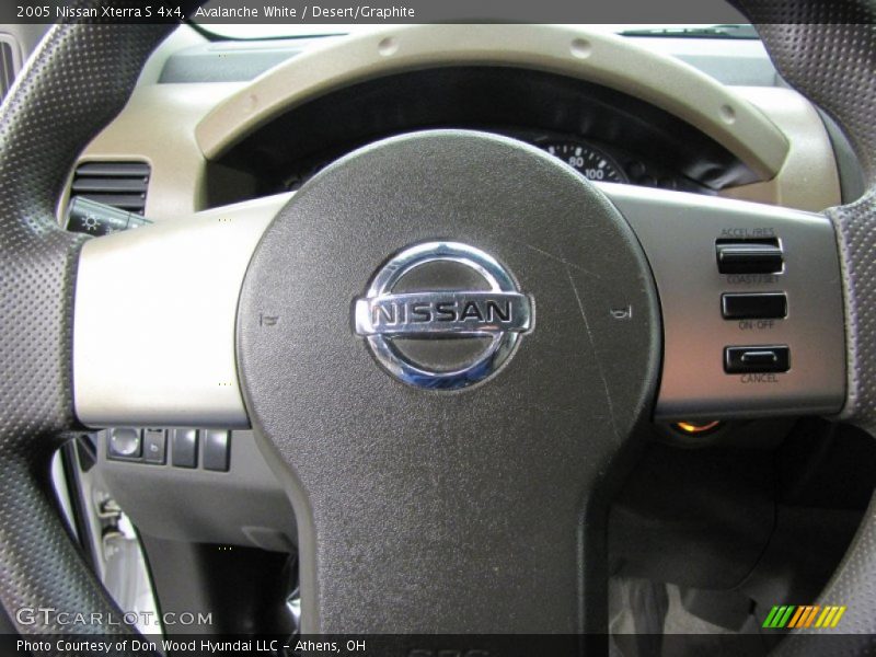 Avalanche White / Desert/Graphite 2005 Nissan Xterra S 4x4