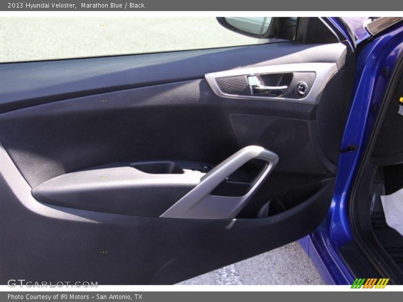 Marathon Blue / Black 2013 Hyundai Veloster